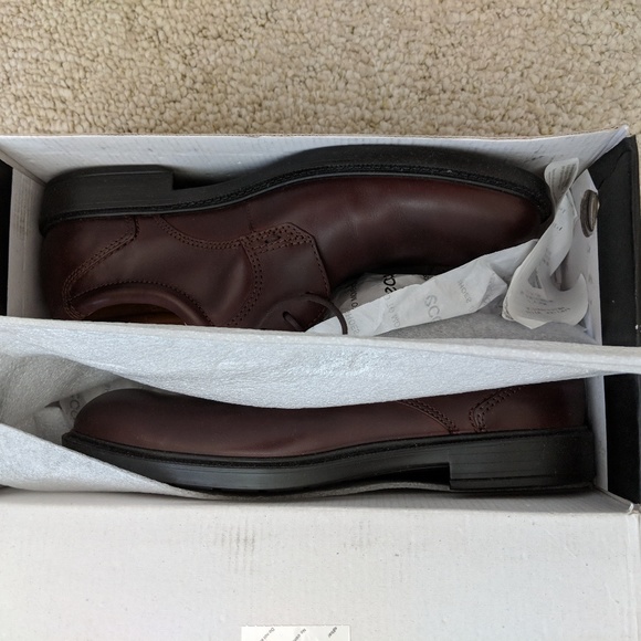 Ecco Leather Men's Shoe - Picture 1 of 3